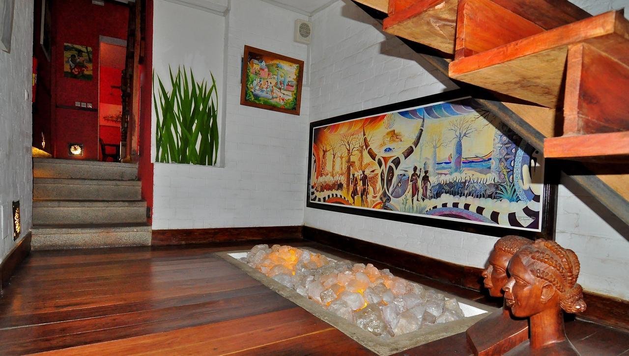 Rova Hotel อันตานานารีโว ภายนอก รูปภาพ
