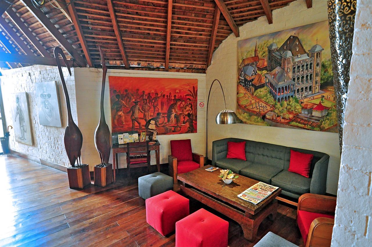 Rova Hotel อันตานานารีโว ภายนอก รูปภาพ
