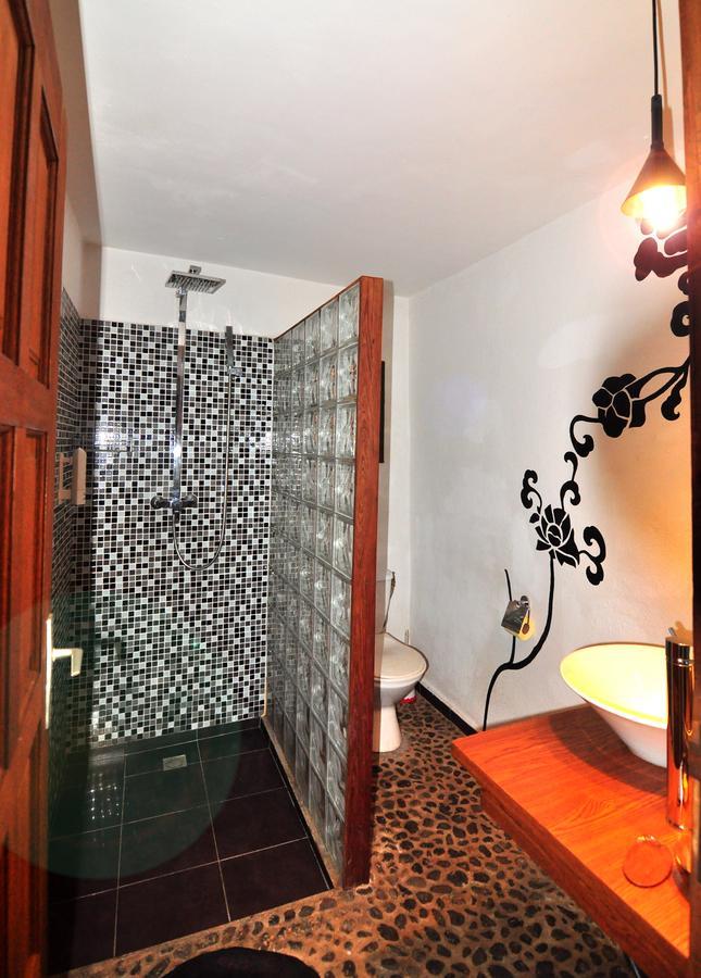 Rova Hotel อันตานานารีโว ภายนอก รูปภาพ