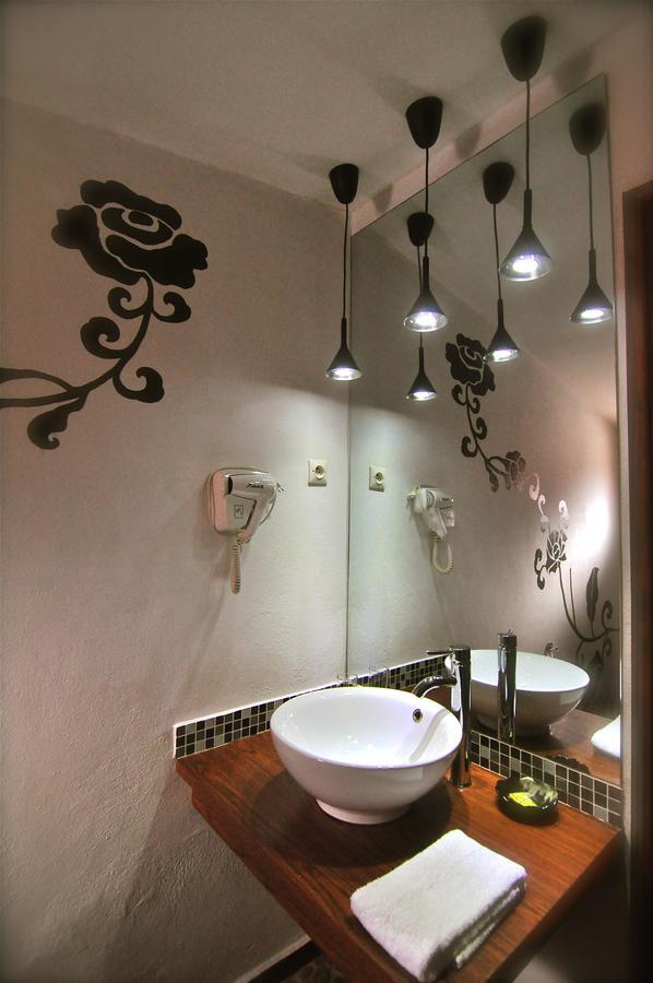 Rova Hotel อันตานานารีโว ภายนอก รูปภาพ
