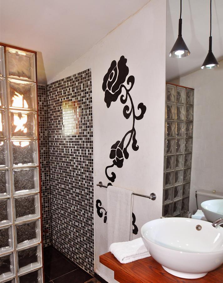 Rova Hotel อันตานานารีโว ภายนอก รูปภาพ
