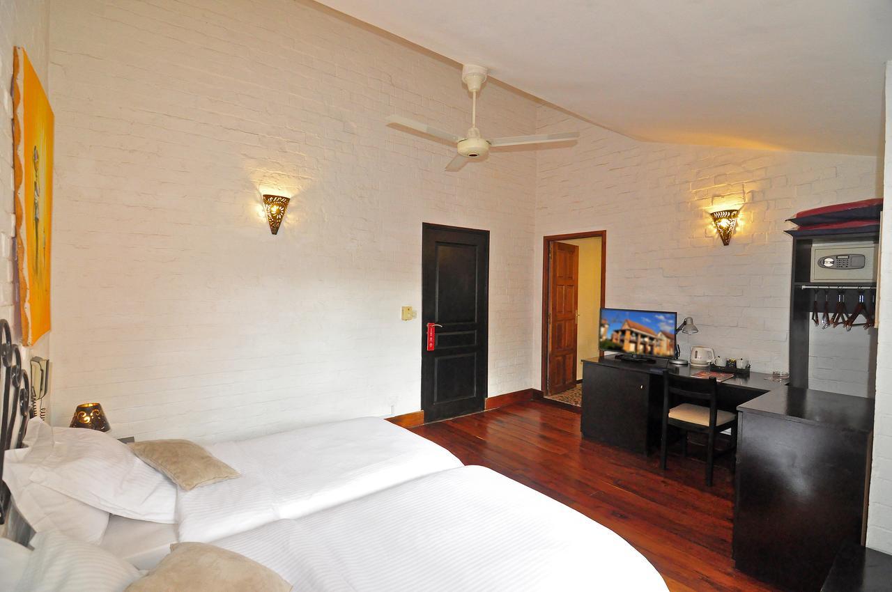 Rova Hotel อันตานานารีโว ภายนอก รูปภาพ