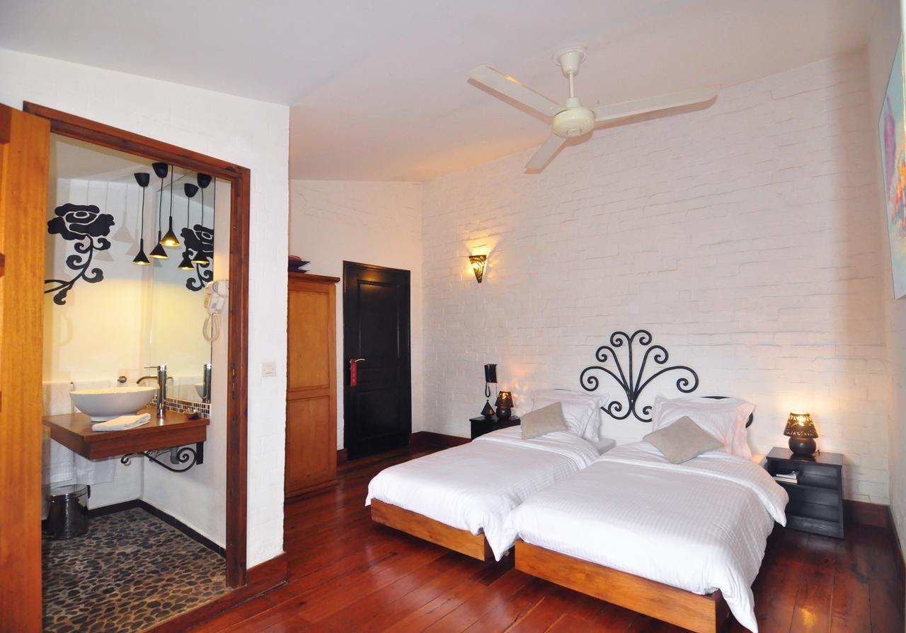 Rova Hotel อันตานานารีโว ภายนอก รูปภาพ