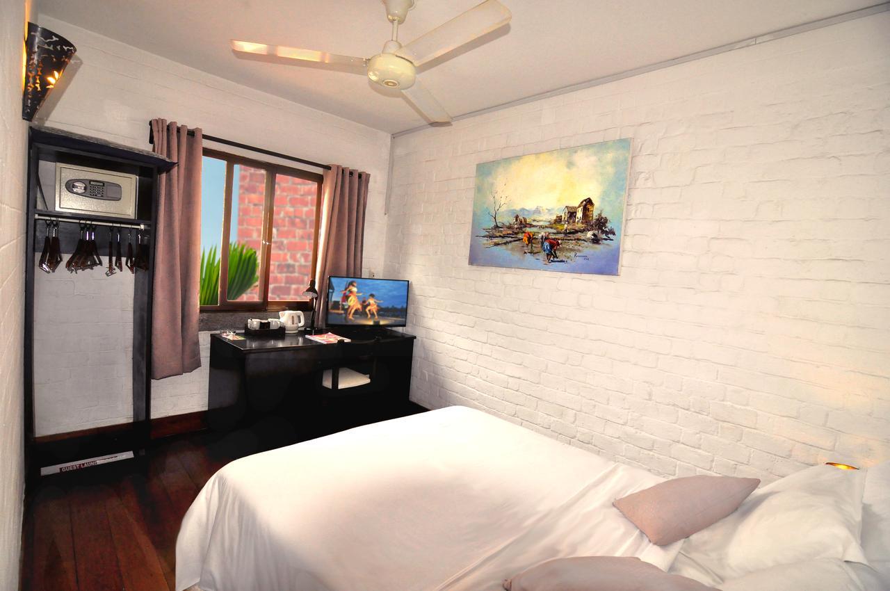 Rova Hotel อันตานานารีโว ภายนอก รูปภาพ